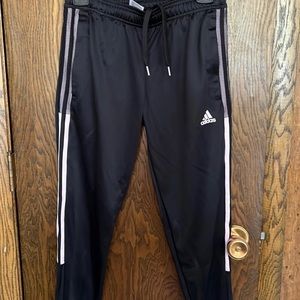 Women’s Adidas track pants w/ zippered ankles